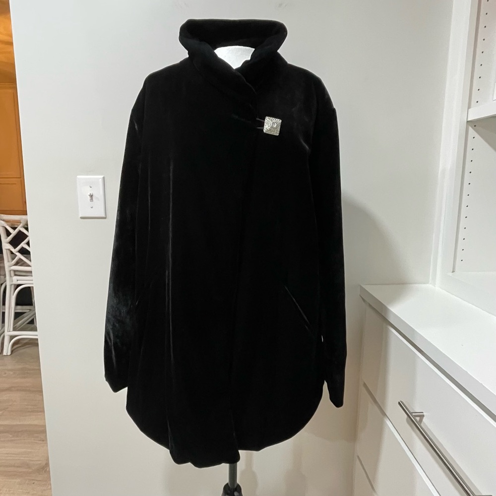 Vintage Betmar New York Black Velvet Coat Rhinestone Elegant Special Occasion